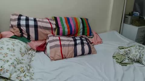 PrettyAsian098 online show from October 10, 2025, 11:53 am