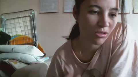 Bella online show from October 15, 2025, 4:56 am