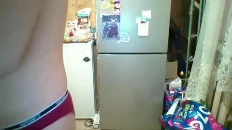 Bella online show from May 4, 2026, 8:49 pm