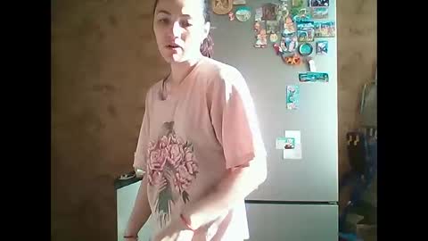 Bella online show from June 4, 2026, 3:23 am