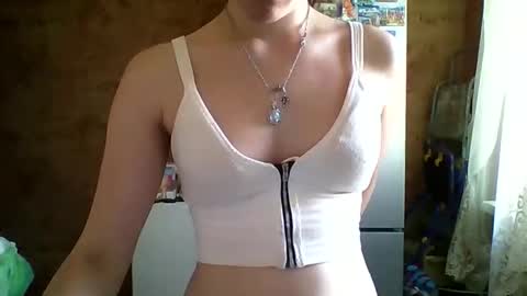 Bella online show from June 10, 2026, 10:25 am