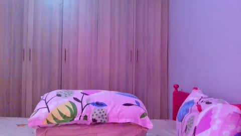 Snapshot of prettybigclit_ebony chatting on October 6, 2025, 6:44 am prettybigclit_ebony online show from October 6, 2025, 6:44 am