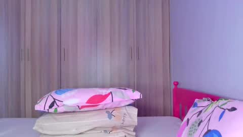 Snapshot of prettybigclit_ebony chatting on October 26, 2025, 6:30 am prettybigclit_ebony online show from October 26, 2025, 6:30 am