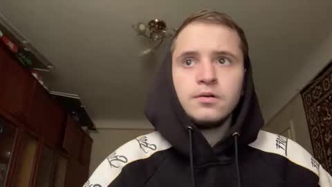 prettyboyhot01 online show from October 18, 2025, 8:37 am