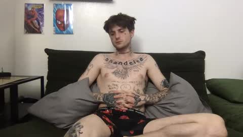 Snapshot of prettyboyszn chatting on September 24, 2025, 4:38 am pretty boy online show from September 24, 2025, 4:38 am