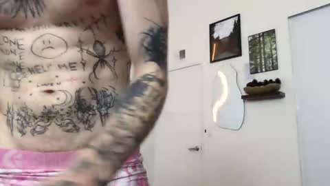 Snapshot of prettyboyszn chatting on October 24, 2025, 3:25 am pretty boy online show from October 24, 2025, 3:25 am