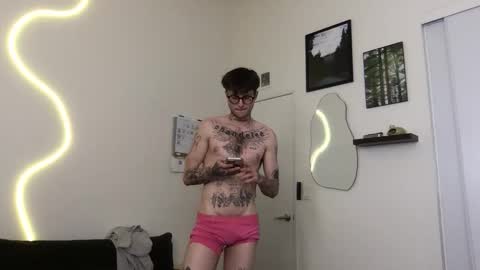 pretty boy online show from December 17, 2025, 2:39 am