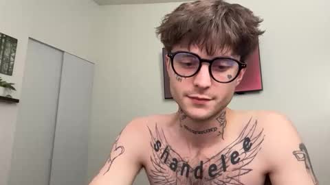 pretty boy online show from February 8, 2026, 3:21 am