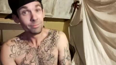 Snapshot of prettyboytatted69 chatting on December 23, 2024, 6:00 am Prettyslangin69 FYPM online show from December 23, 2024, 6:00 am