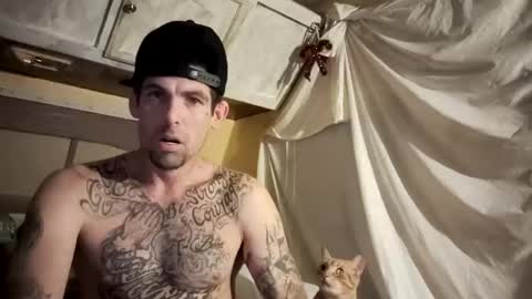 Snapshot of prettyboytatted69 chatting on December 23, 2024, 12:41 pm Prettyslangin69 FYPM online show from December 23, 2024, 12:41 pm
