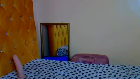 prettycandy0 online show from March 8, 2026, 4:22 pm