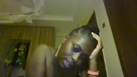 prettydulce online show from May 23, 2026, 2:21 pm