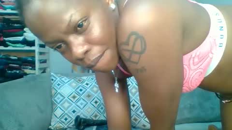 PrettyEla online show from October 8, 2025, 11:46 pm