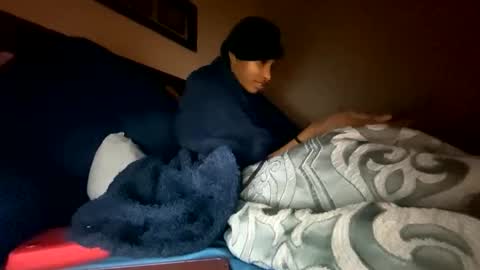 prettyfacefemale online show from February 5, 2026, 2:05 am