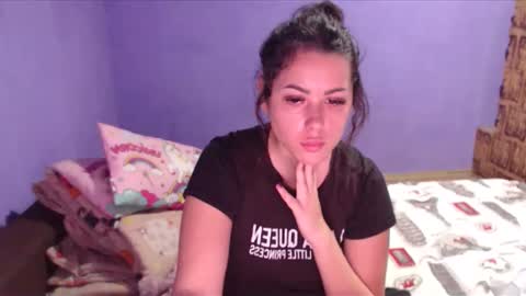 prettyjulliette online show from December 14, 2024, 5:58 pm