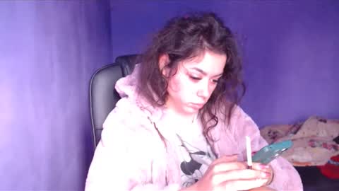 prettyjulliette online show from December 31, 2024, 12:25 pm
