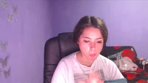prettyjulliette online show from January 8, 2025, 3:28 pm