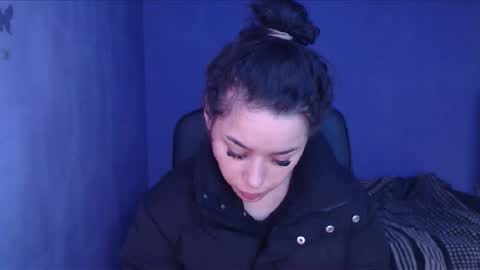 prettyjulliette online show from January 19, 2025, 10:50 am