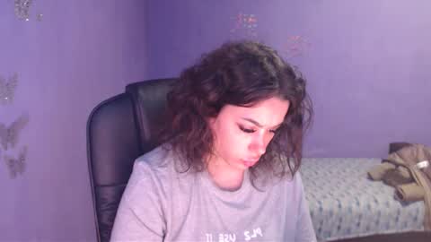 prettyjulliette online show from February 13, 2025, 2:52 pm