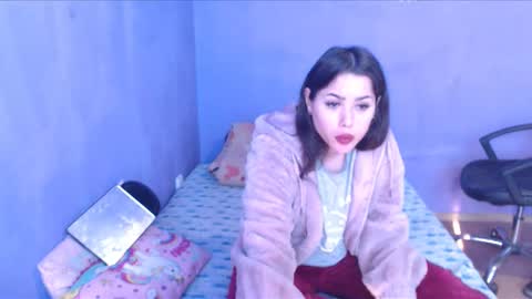 prettyjulliette online show from February 21, 2025, 1:00 pm