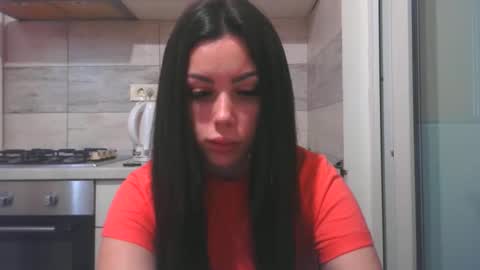 prettyjulliette online show from April 1, 2026, 1:34 pm