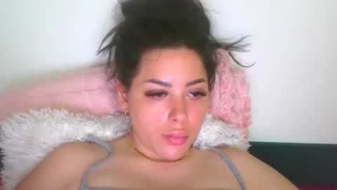 prettyjulliette online show from June 22, 2026, 1:41 pm
