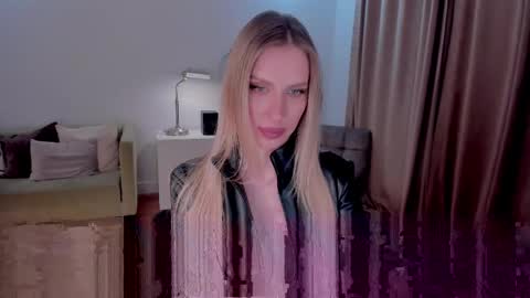 Eva online show from February 20, 2025, 10:04 pm