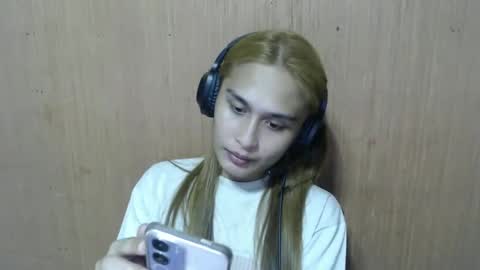 Kate online show from March 3, 2025, 3:53 pm
