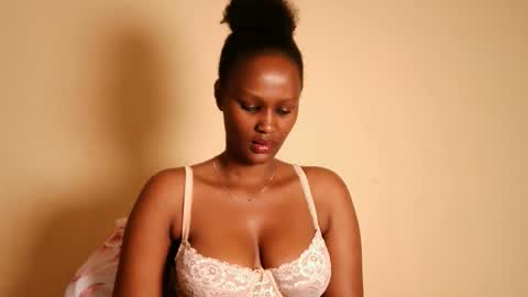 prettykeilaa online show from February 2, 2026, 7:40 am