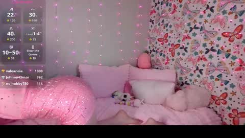 Lora Lei online show from February 1, 2026, 9:57 pm