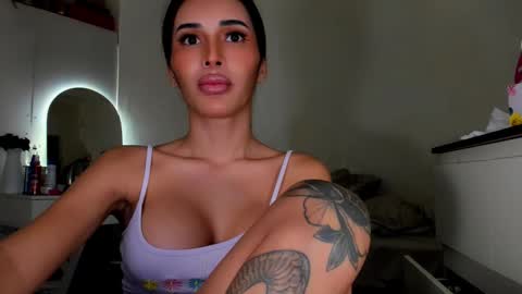 Snapshot of prettylittlesuckerr chatting on October 31, 2025, 1:45 pm Jovill Mays online show from October 31, 2025, 1:45 pm