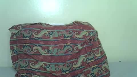Snapshot of prettyliz30 chatting on October 18, 2025, 9:32 am LILIAN online show from October 18, 2025, 9:32 am