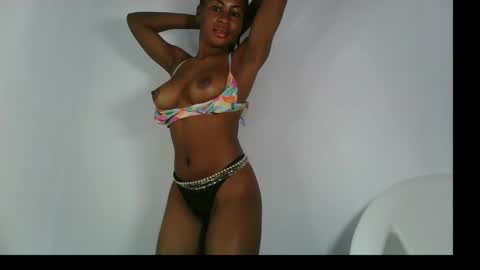 evelyn online show from October 17, 2025, 8:28 am