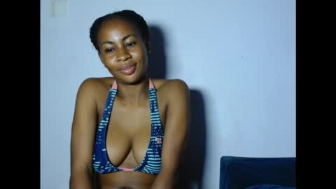 Snapshot of prettylove5 chatting on November 29, 2025, 7:50 pm evelyn online show from November 29, 2025, 7:50 pm