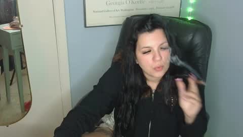 prettyluluu online show from September 9, 2025, 12:10 am