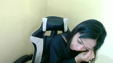 Snapshot of prettymiya chatting on October 31, 2025, 5:41 am Miya 3 online show from October 31, 2025, 5:41 am