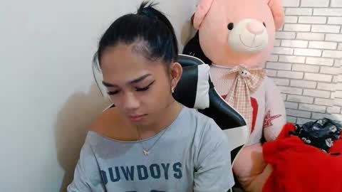 Miya 3 online show from February 26, 2026, 7:18 am