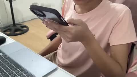 Snapshot of prettyph1 chatting on January 8, 2025, 4:22 pm LYNDA online show from January 8, 2025, 4:22 pm