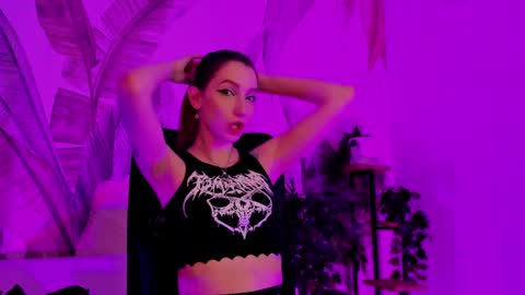 Mila -NONUDE MODEL online show from January 9, 2025, 7:42 am