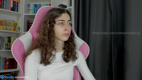 Sophie  next stream will be at Monday  i will wait you guys  online show from December 29, 2024, 2:21 pm