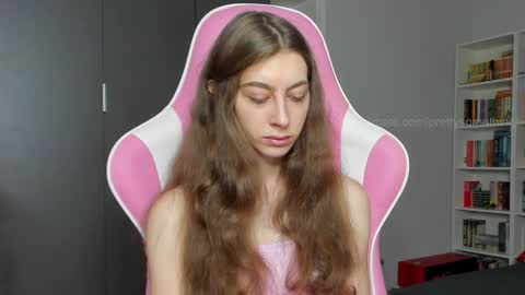 Sophie  next stream will be at Monday  i will wait you guys  online show from October 13, 2025, 6:35 am