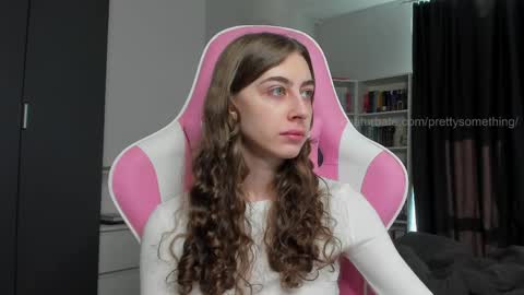 Sophie  next stream will be at Monday  i will wait you guys  online show from May 8, 2026, 5:46 am
