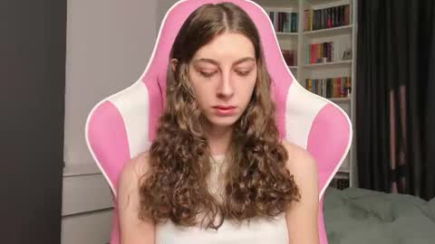 Sophie  next stream will be at Monday  i will wait you guys  online show from August 3, 2026, 6:23 am