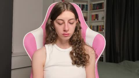 Sophie  next stream will be at Monday  i will wait you guys  online show from August 4, 2026, 5:54 am