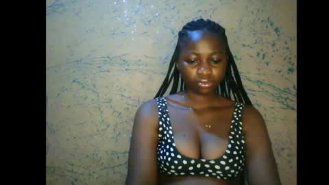 prettyxxpac online show from June 11, 2026, 12:32 am