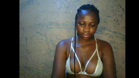 prettyxxpac online show from June 13, 2026, 10:29 pm