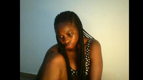 prettyxxpac online show from June 22, 2026, 3:25 am