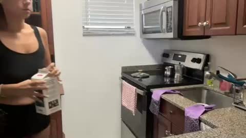 prettyyykittyyy22 online show from April 26, 2026, 3:42 pm