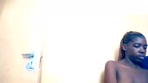 prettyzuzu online show from January 18, 2026, 7:34 am