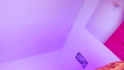 pretygirltsxxx online show from April 23, 2026, 11:53 am